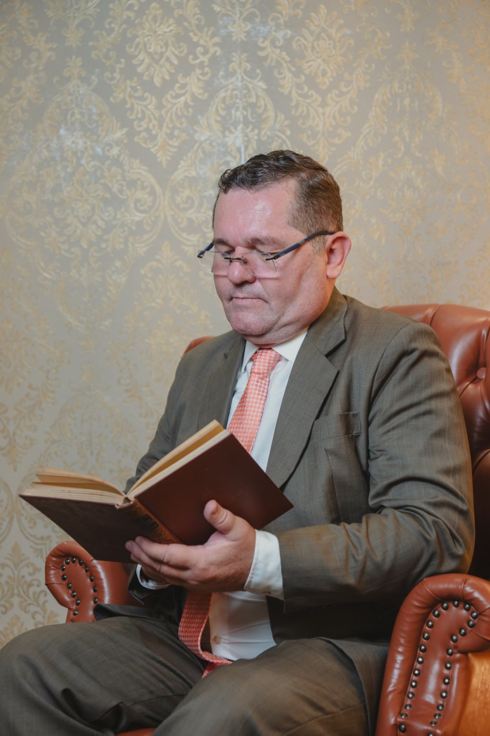 Dr. Márcio Morisson
